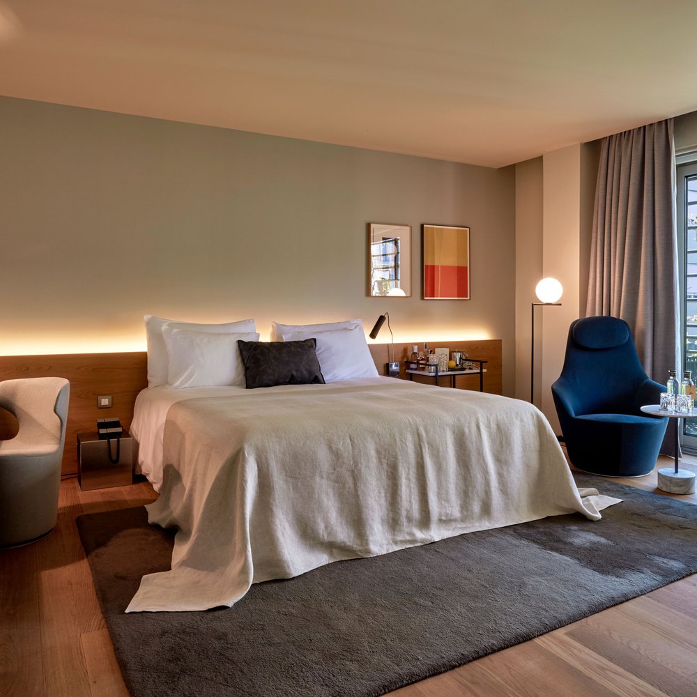 Sir-Victor_Room_Deluxe_Low-Res1