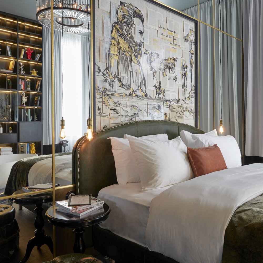 sir-savigny-rooms-sir-suite-1.jpg